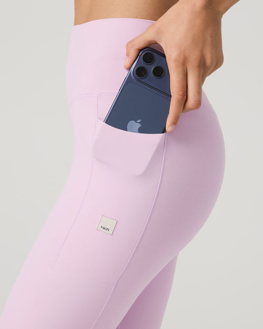 Vuori AllTheForm™ Pocket Legging - Short Orchid Whisper | Vuori for sale - US 3133