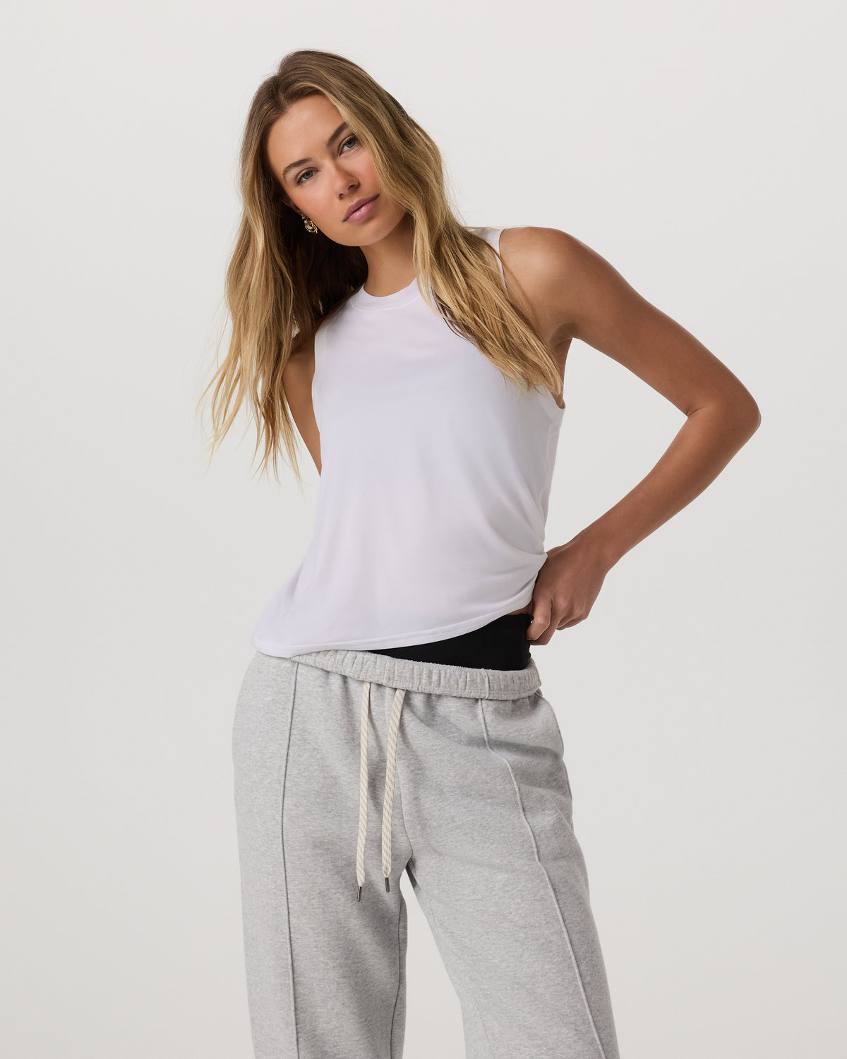 Energy Top Women's White Athletic Tank Top | Vuori for sale - US 3543