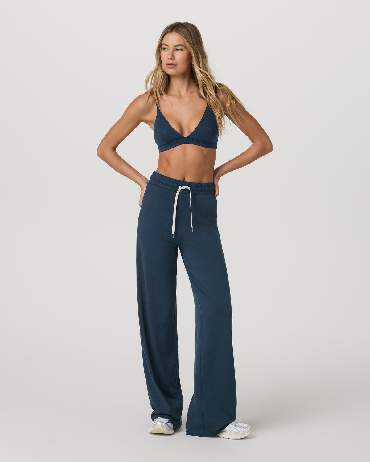 Halo Triangle Bra Blue Coast Heather Low-Support Bra | Vuori shop - US 2734