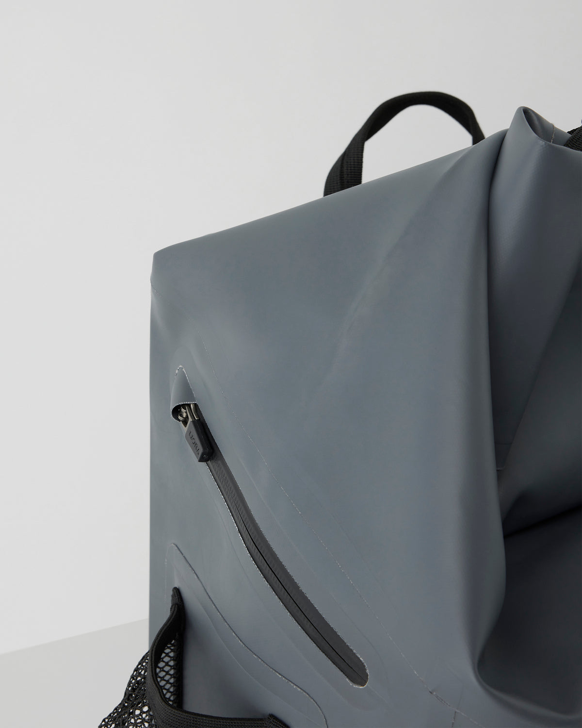 Vuori Dry Bag Charcoal Waterproof Bag | Vuori shop - US 7968