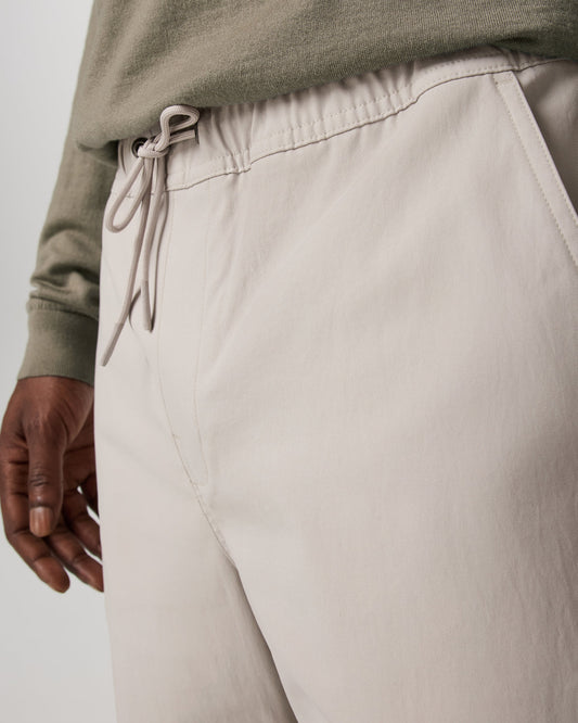 Men's Cascade Elastic Waist Trouser Classic Fit 30" Pewter | Vuori online - US 5074