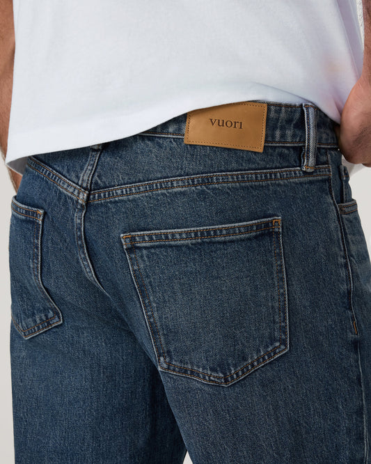 Vuori Vintage Jean Classic Fit 32" Medium Wash Denim | Vuori online - US 1906