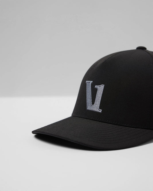 Magnitude Hat Black Adjustable Snapback | Vuori outlet - US 3842