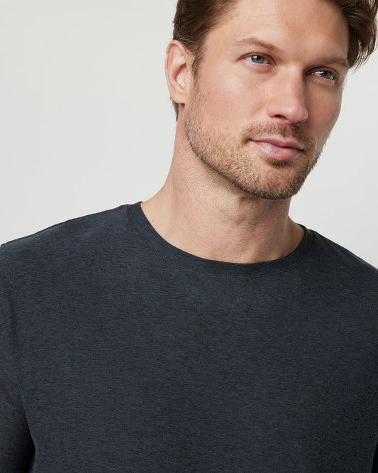 Strato Tech Tee Men's Charcoal Moisture Wicking Shirt | Vuori online - US 9454