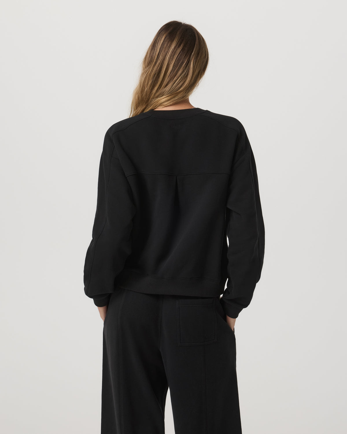 Sedona Seams Crew Women's Black Fleece Sweatshirt | Vuori outlet - US 8532