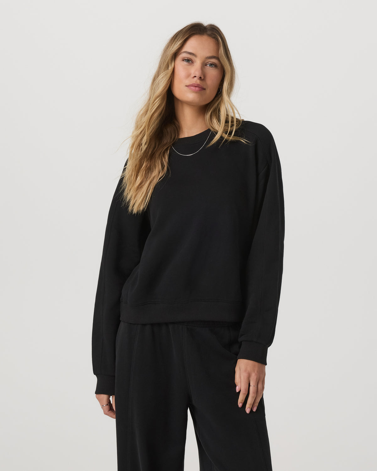 Sedona Seams Crew Women's Black Fleece Sweatshirt | Vuori outlet - US 8532