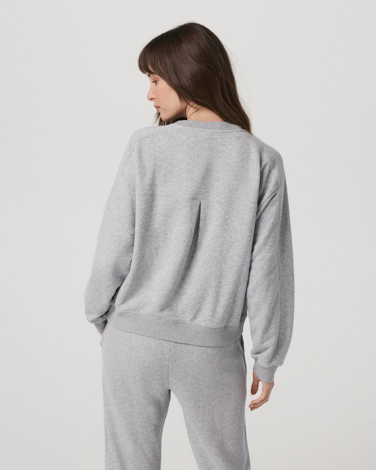 Sedona Seams Crew Women's Light Heather Grey Sweatshirt | Vuori shop - US 1086