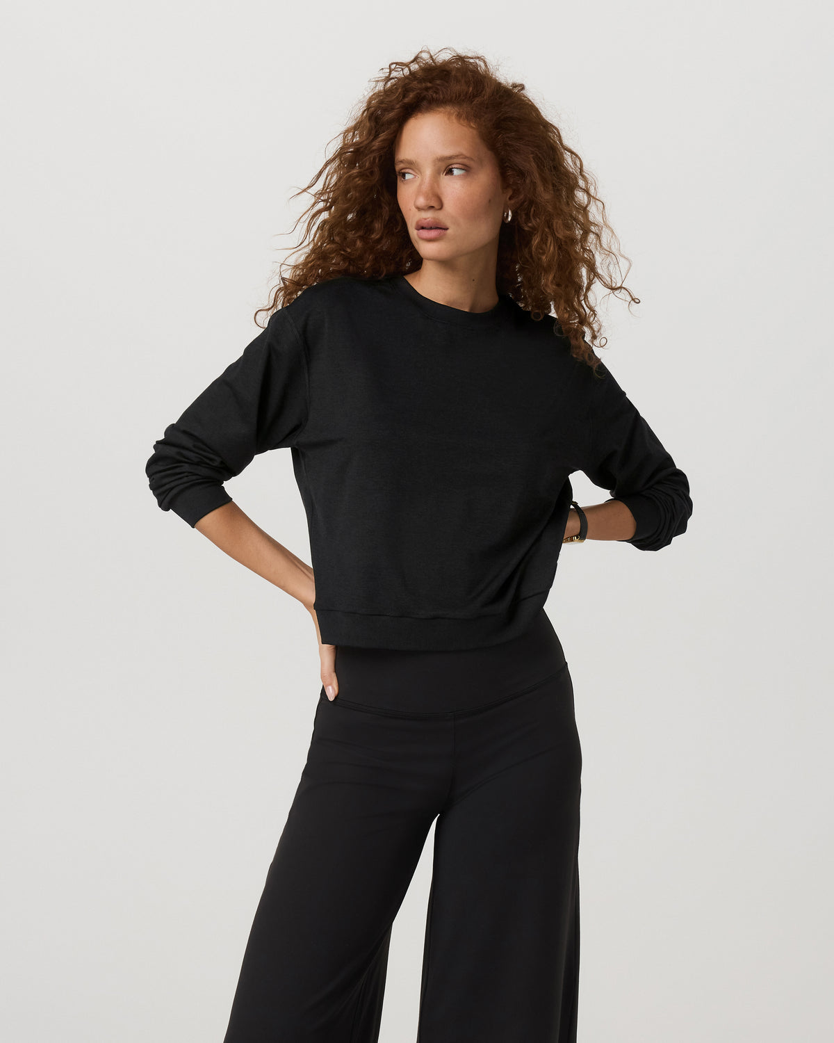 Halo Modern Crew Women's Black Heather Sweatshirt | Vuori sale - US 1643