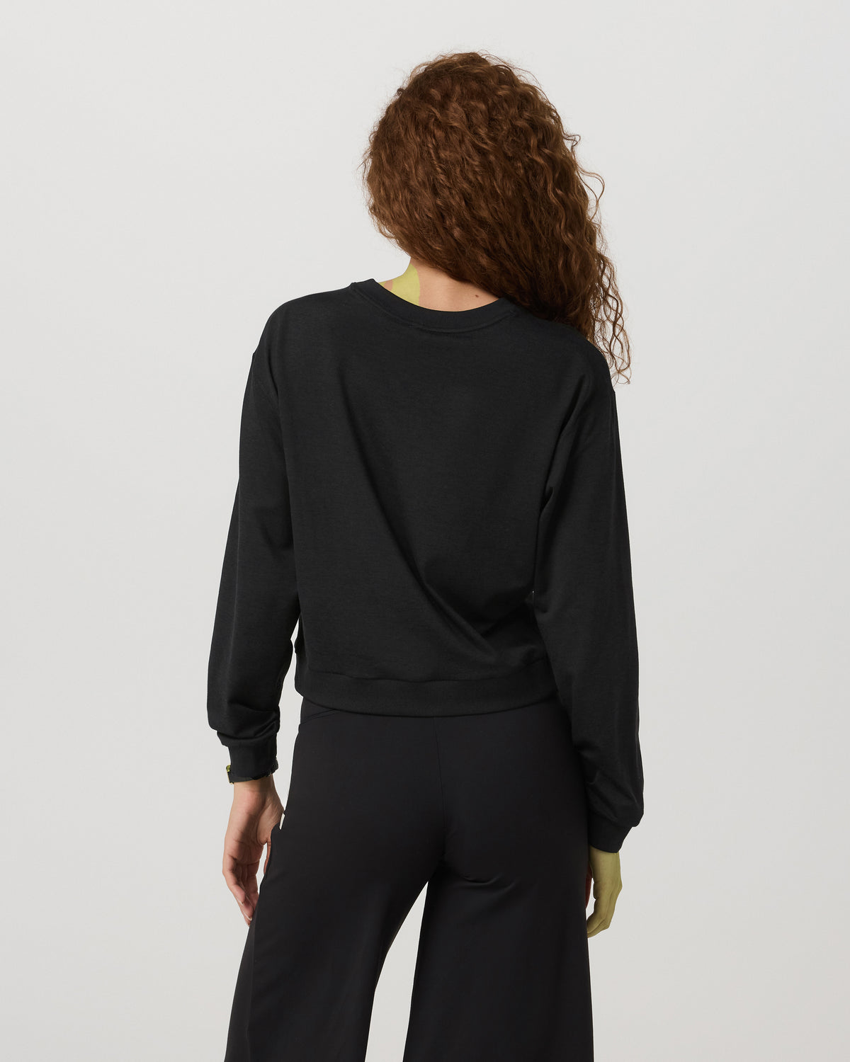 Halo Modern Crew Women's Black Heather Sweatshirt | Vuori sale - US 1643