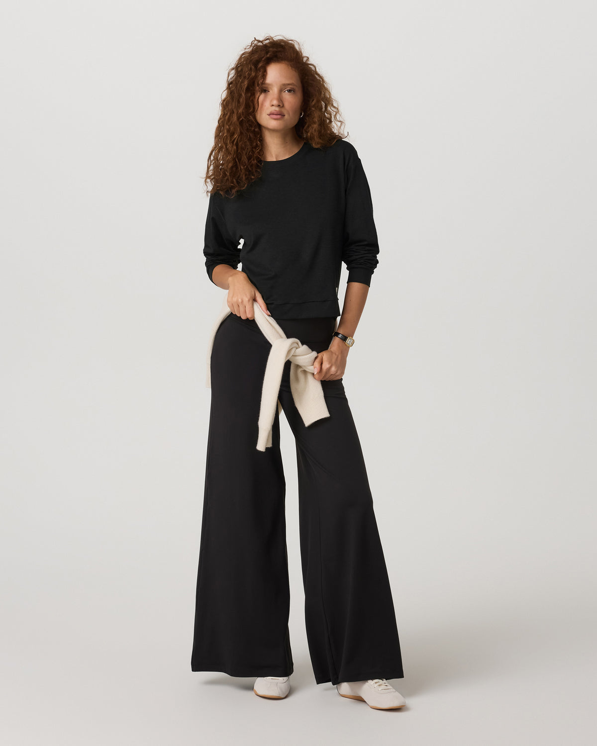 Halo Modern Crew Women's Black Heather Sweatshirt | Vuori sale - US 1643