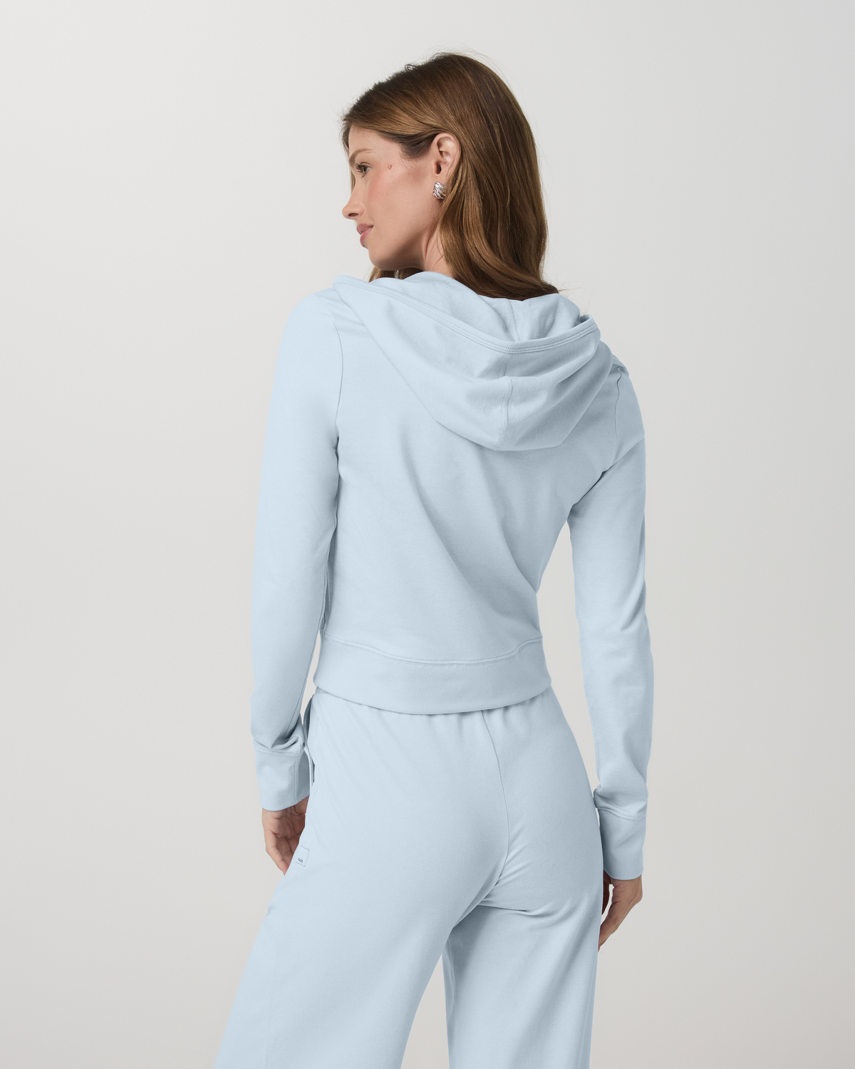Halo Mini Full Zip Hoodie Soft Sky Heather Cropped Hoodie | Vuori onsale - US 3221