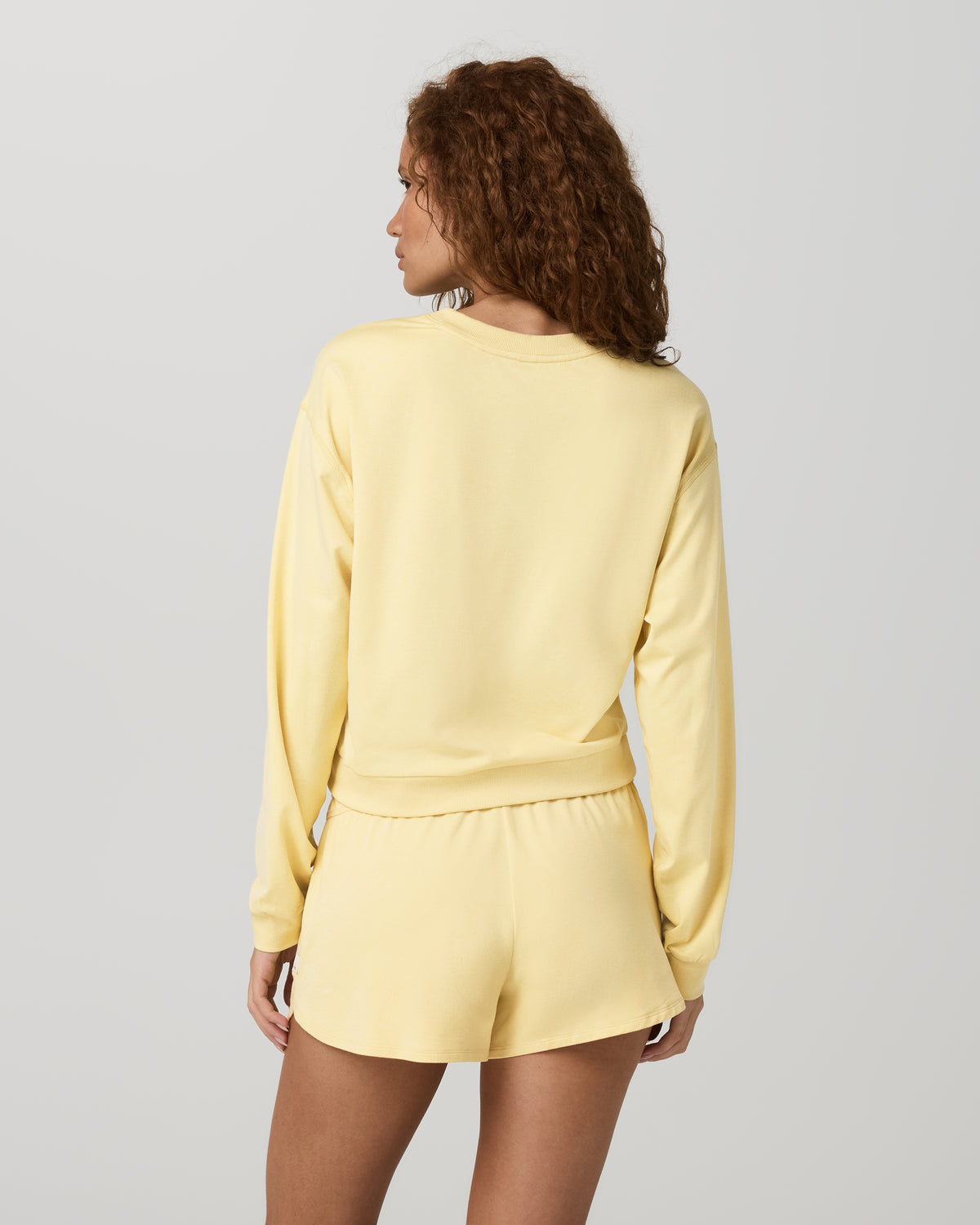 Halo Modern Crew Lemon Snap Heather Lounge Sweatshirt | Vuori online - US 2090