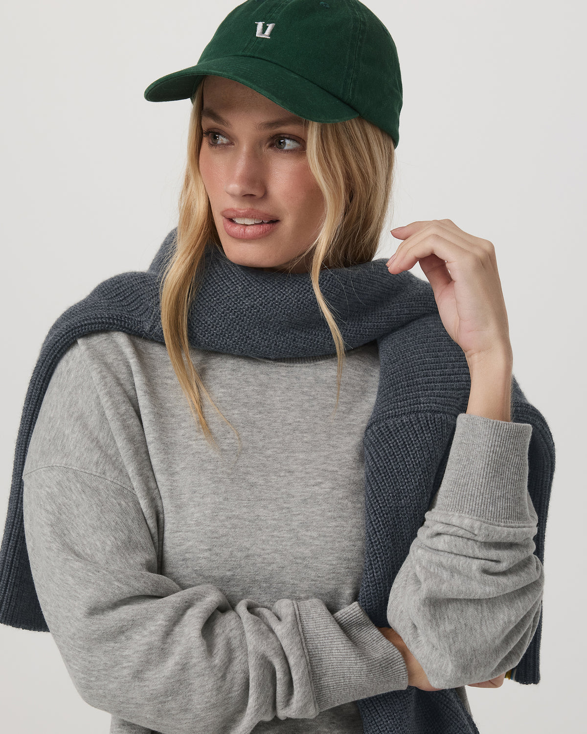 Sedona Weekender Crew Light Heather Grey Crewneck | Vuori discount - US 7490