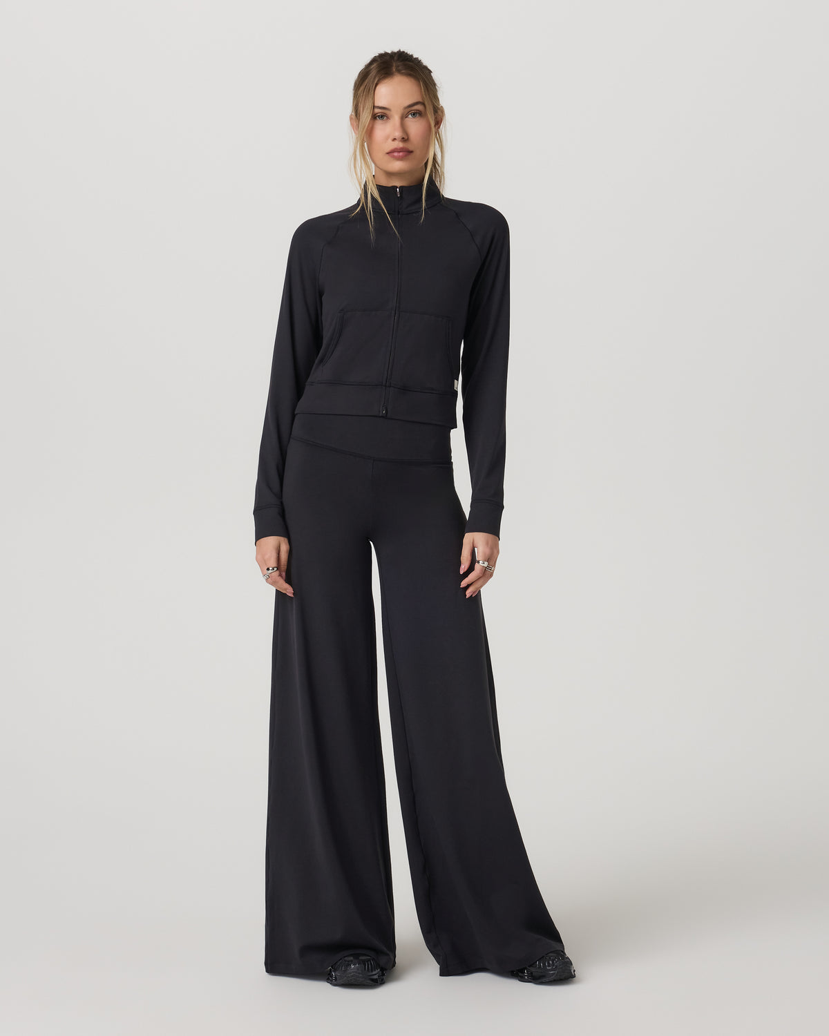 Halo Mini Track Jacket Women's Solid Black Cropped Zip-Up | Vuori shop - US 4818