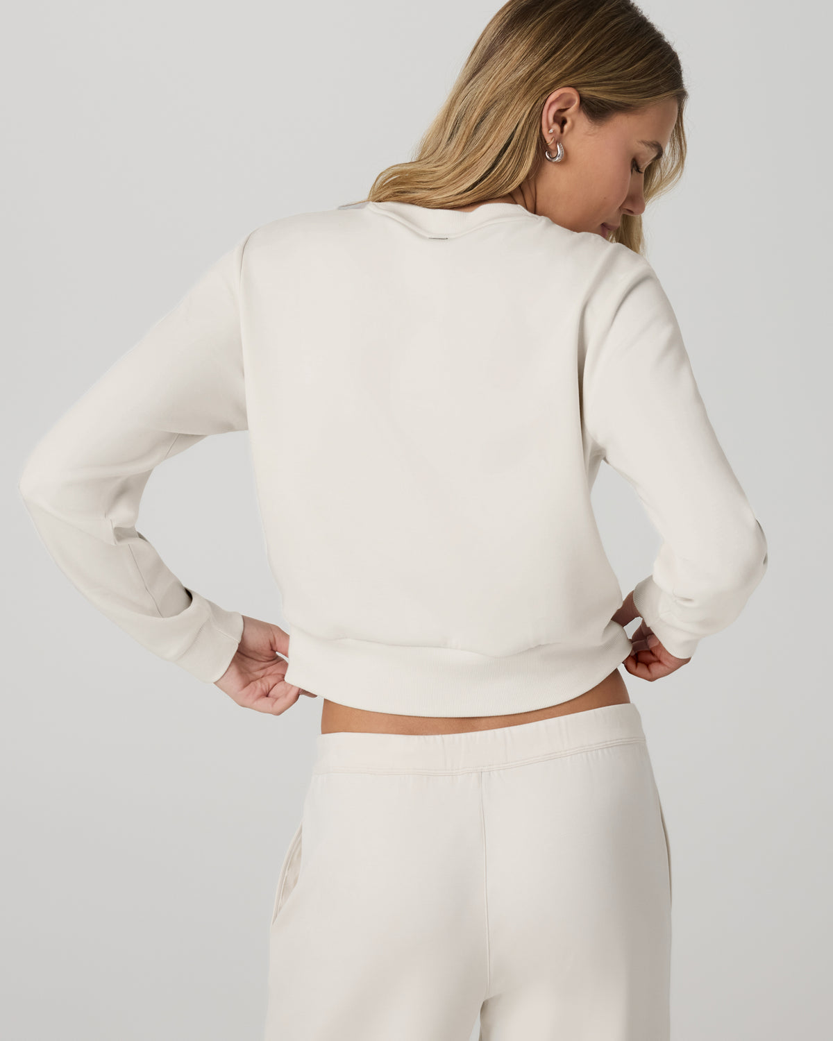 Compose Crew Marshmallow Pullover Fleece Sweatshirt | Vuori discount - US 4196