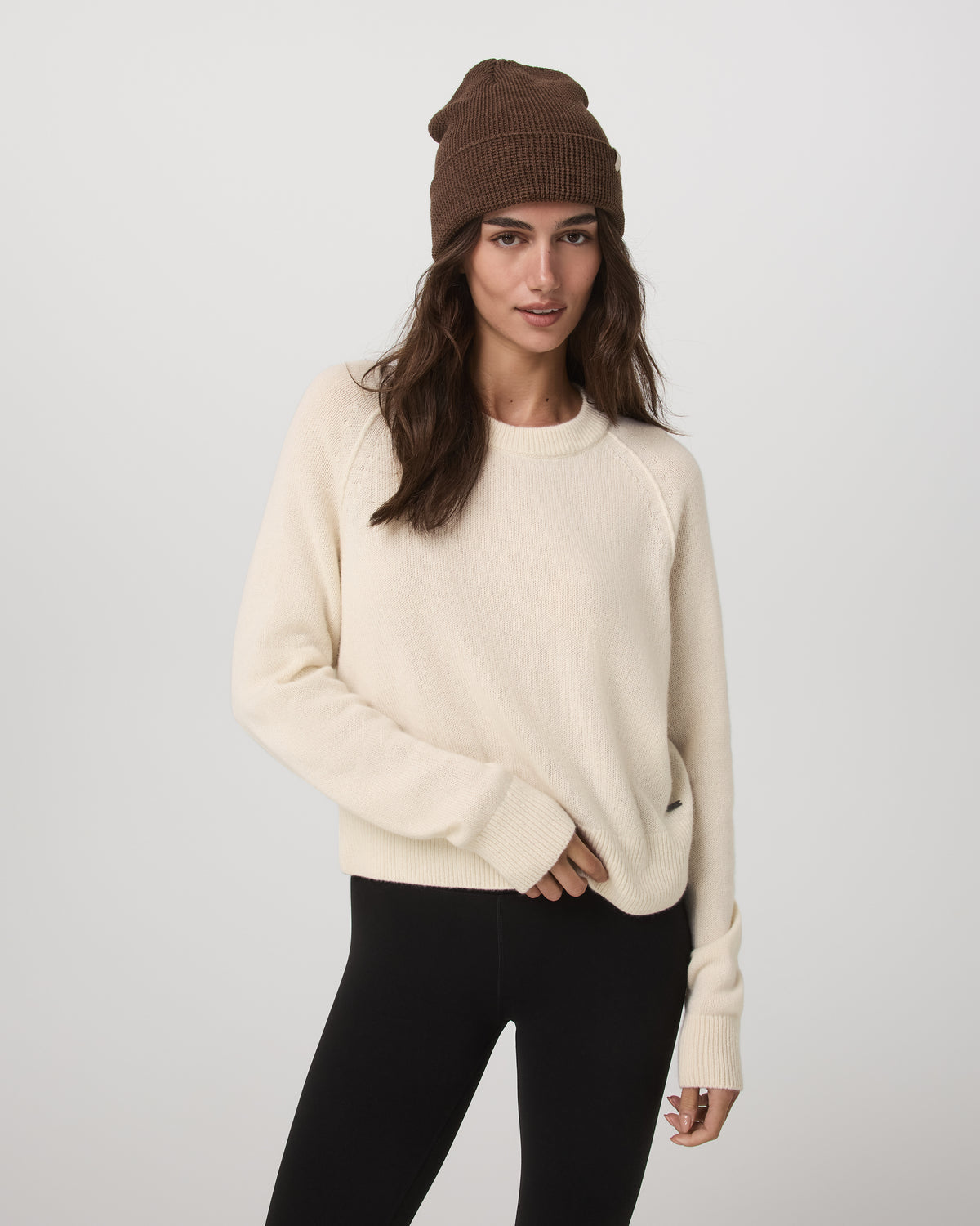 Émilie Cashmere Crew Women's Porcelain Pullover | Vuori onsale - US 4590