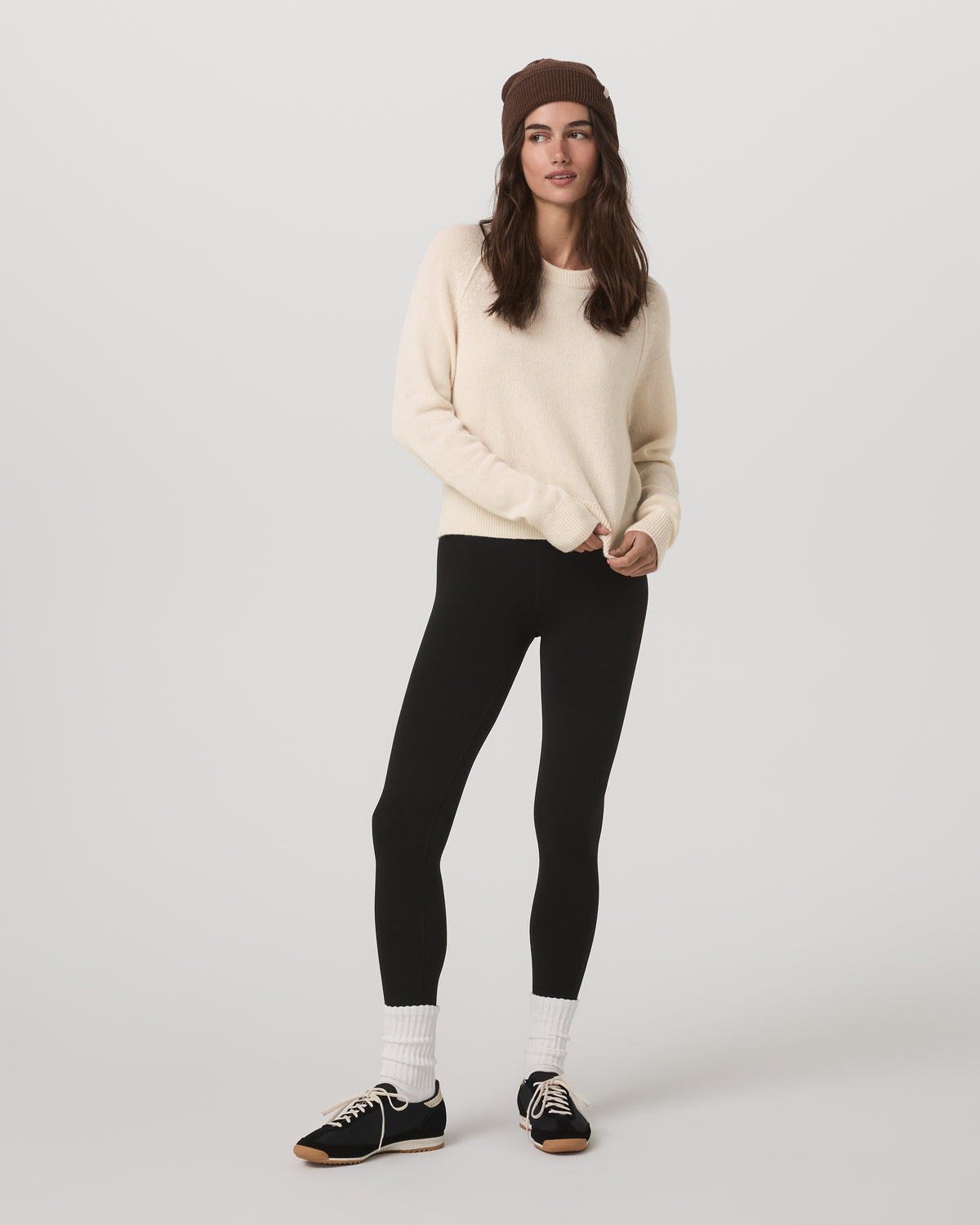 Émilie Cashmere Crew Women's Porcelain Pullover | Vuori onsale - US 4590