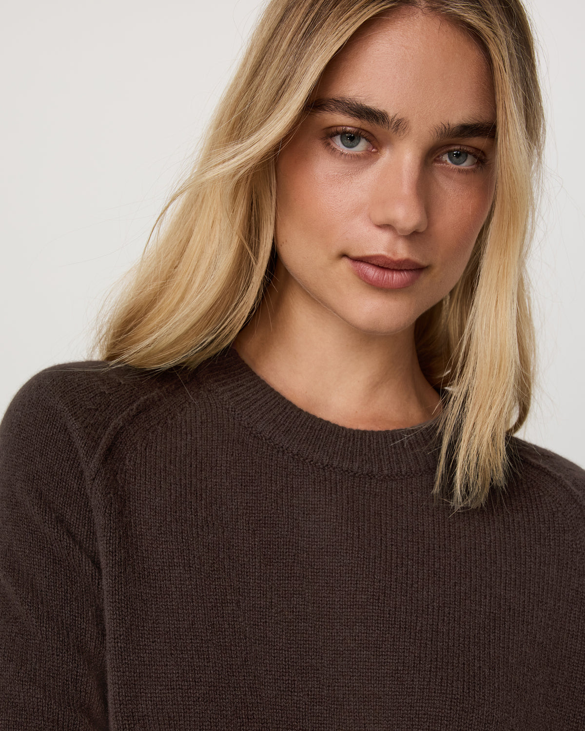 Émilie Cashmere Crew Women's Java Pullover | Vuori for sale - US 2893