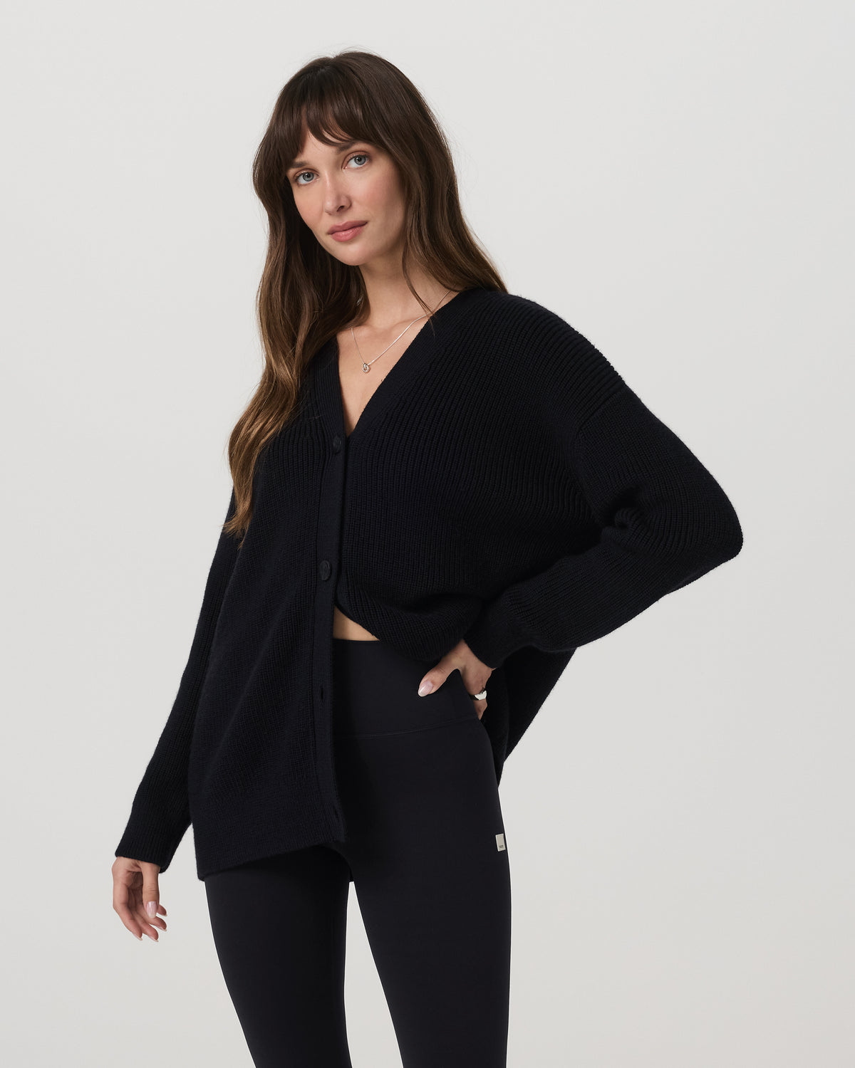 Alps Boyfriend Cardigan Women's Black Knit Sweater | Vuori online - US 3791