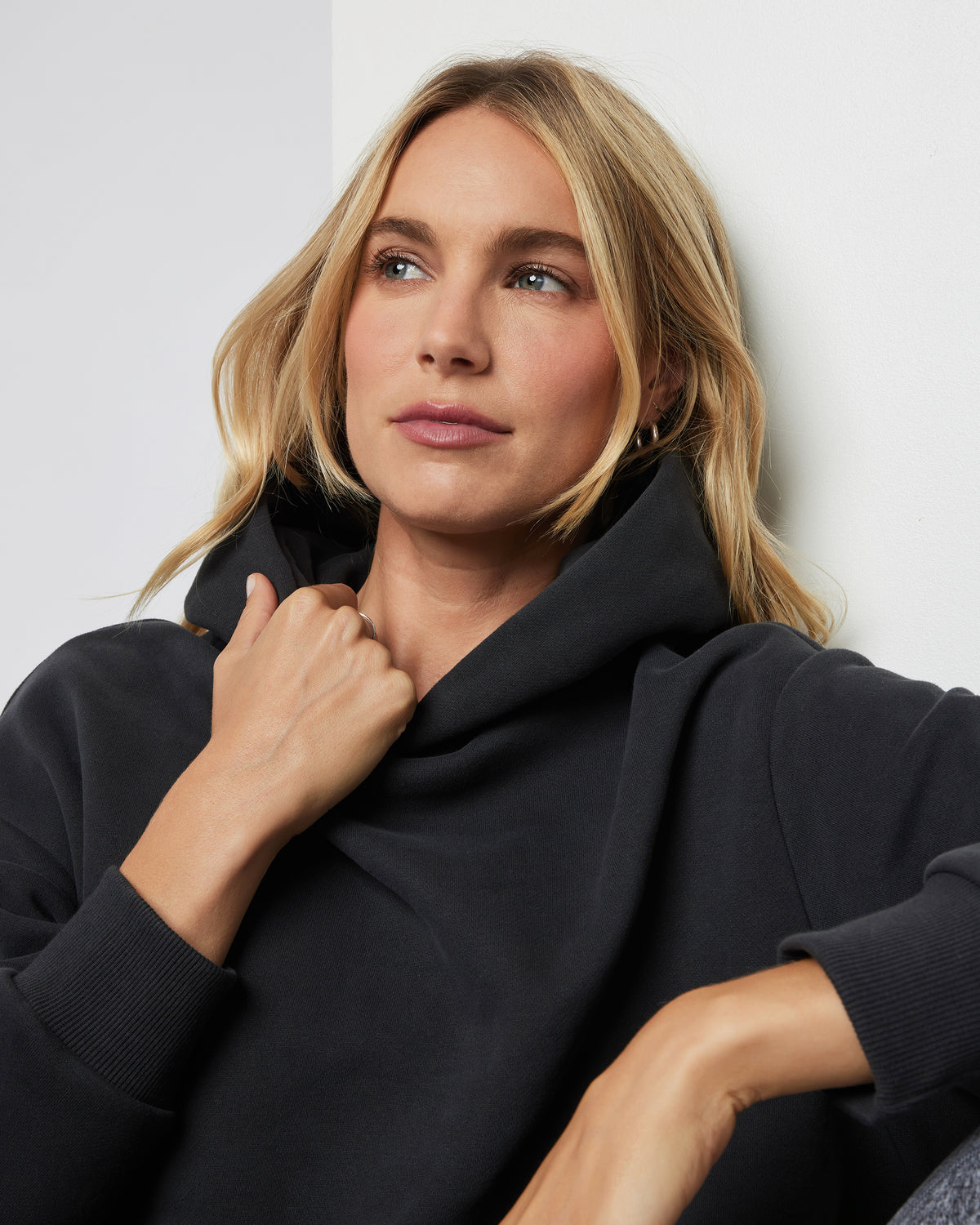 Restore Oversized Hoodie Washed Black | Vuori for sale - US 4546
