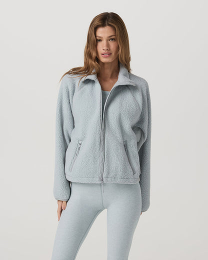 Alpine Jacket Women's Cozy Fleece Jacket in Blue Haze | Vuori online - US 2757