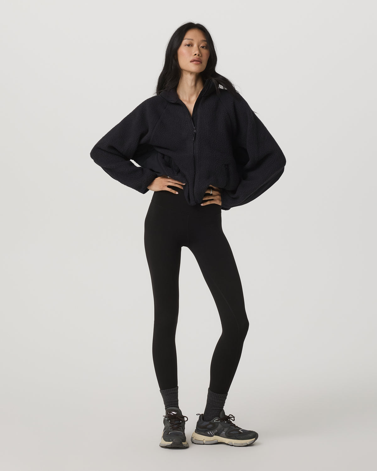 Alpine Jacket Women's Cozy Fleece Jacket in Black| Vuori | Vuori for sale - US 4990