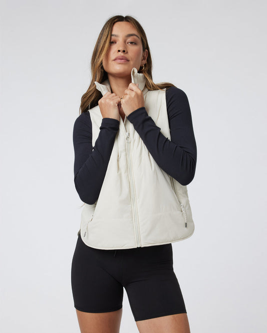 Canyon Insulated Vest Bone Lightweight Vest | Vuori online - US 1181