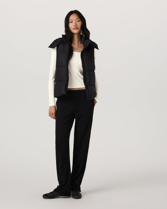 Alta Down Vest Women's Black Sleeveless Vest | Vuori onsale - US 6949