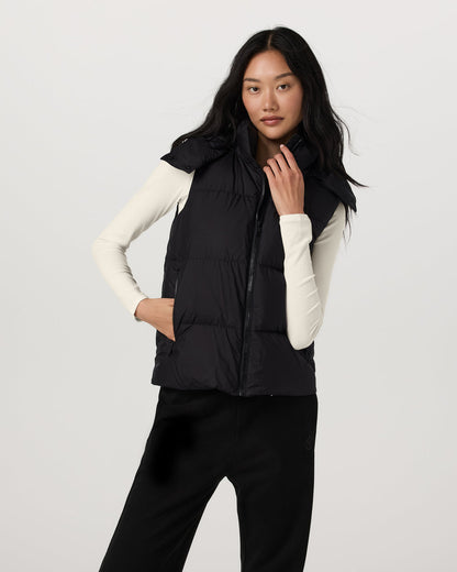 Alta Down Vest Women's Black Sleeveless Vest | Vuori onsale - US 6949