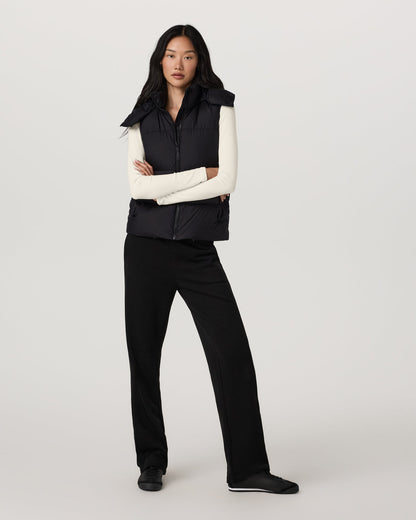 Alta Down Vest Women's Black Sleeveless Vest | Vuori onsale - US 6949