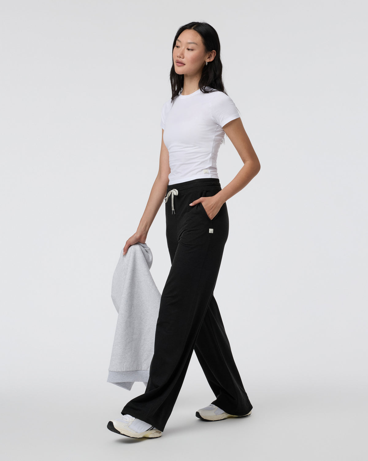 Halo Essential Wideleg Black Heather Pants | Vuori online - US 7948