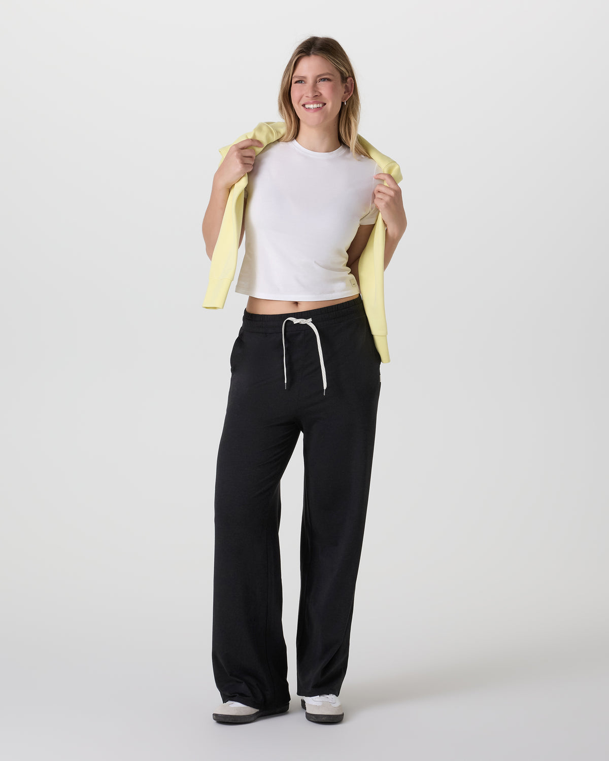 Halo Essential Wideleg Black Heather Pants | Vuori online - US 7948