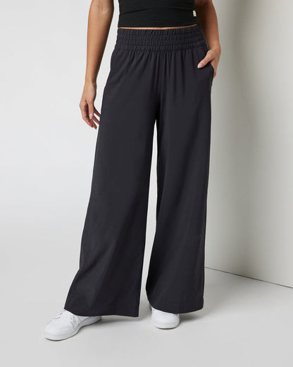 Villa Wideleg - Short Black Wide Leg Pants | Vuori discount - US 3715