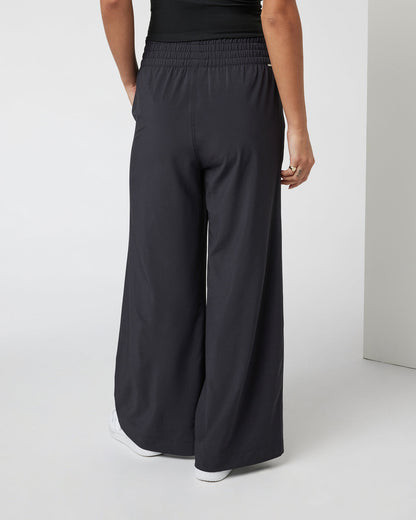 Villa Wideleg - Short Black Wide Leg Pants | Vuori discount - US 3715