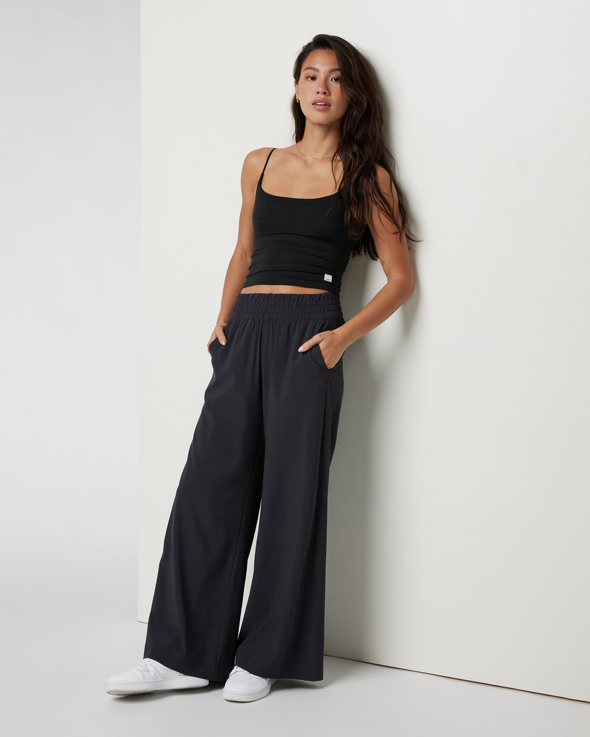 Villa Wideleg - Short Black Wide Leg Pants | Vuori discount - US 3715
