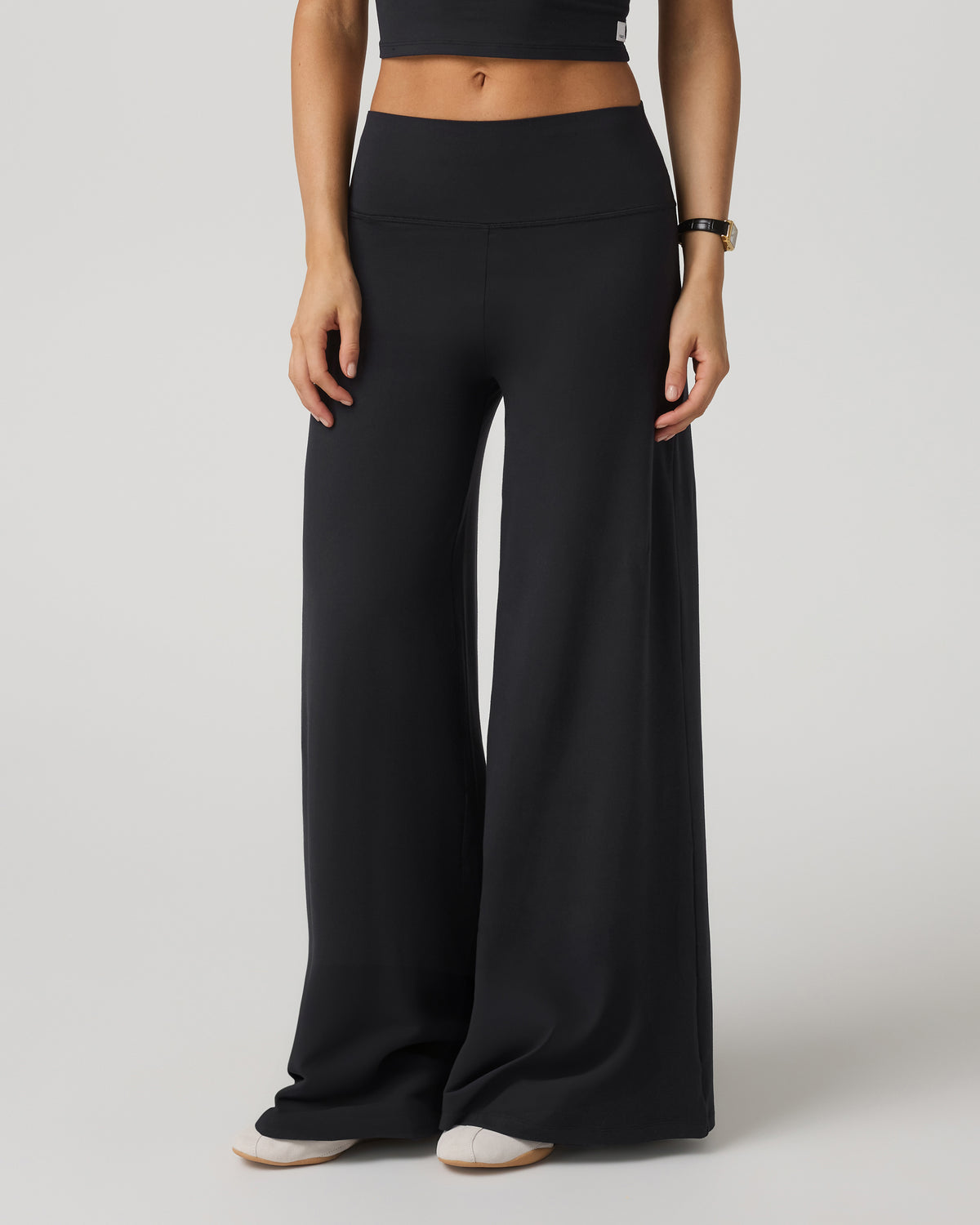 Halo Easy Wideleg Pant - Long Women's Solid Black Pants | Vuori discount - US 3572