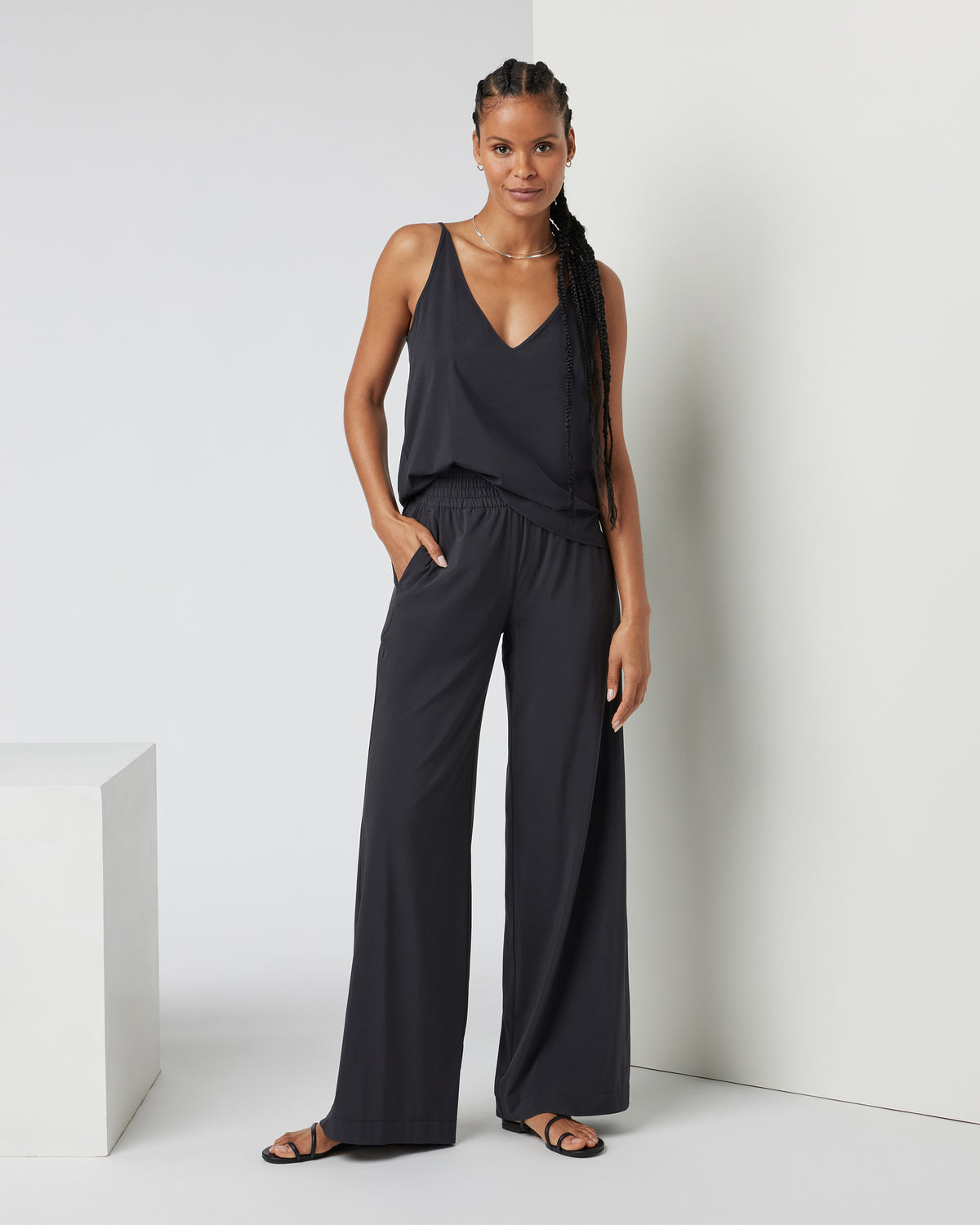 Villa Wideleg - Long Black Tall Wide Leg Pants | Vuori online - US 5070