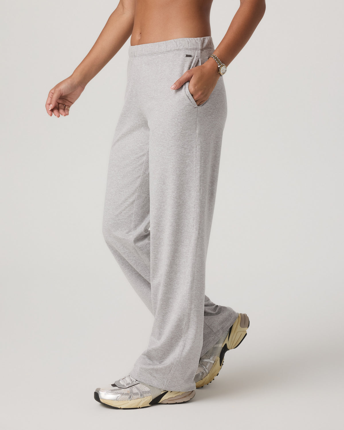 Women's Halo Modern Straight Leg Pant-Short Pale Grey | Vuori outlet - US 4918