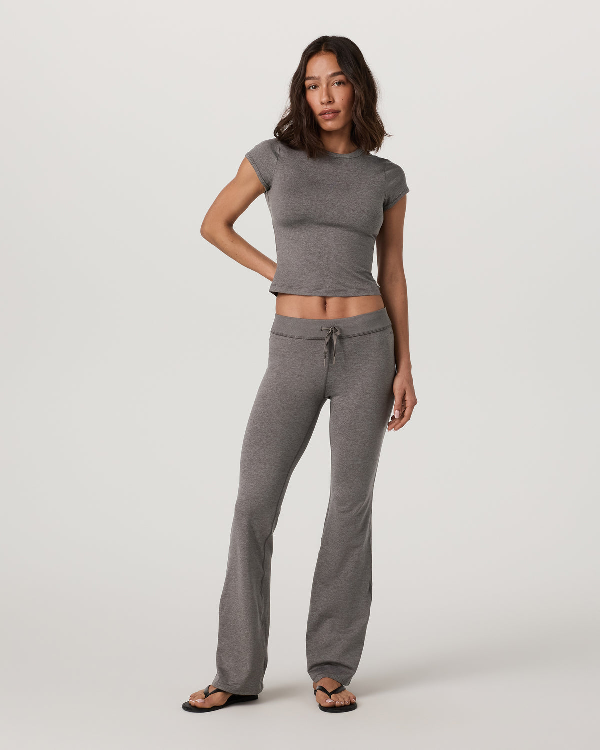 Halo Flare Pant Women's Chia Heather Pants | Vuori onsale - US 5038