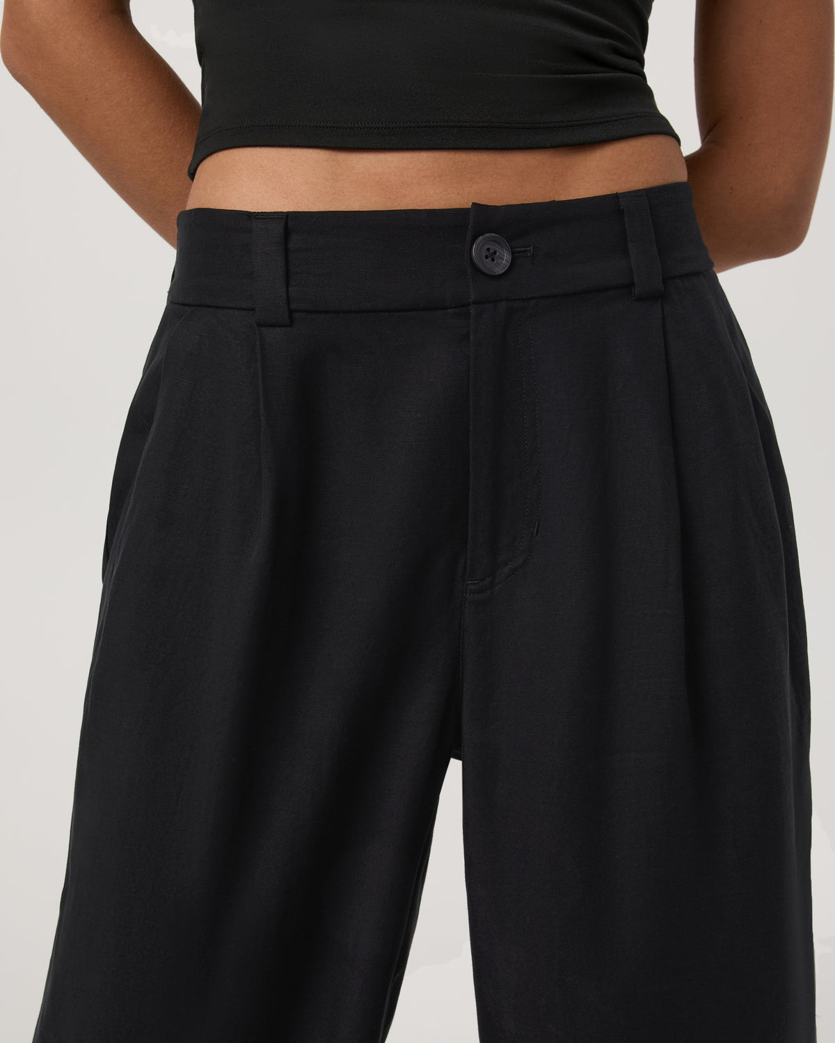 Trestles Twill Wideleg Women's Black Trouser Pants | Vuori online - US 2535