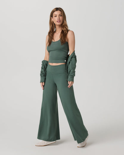 Halo Easy Wideleg Pant - Short Women's Agate Green Pants | Vuori outlet - US 3455