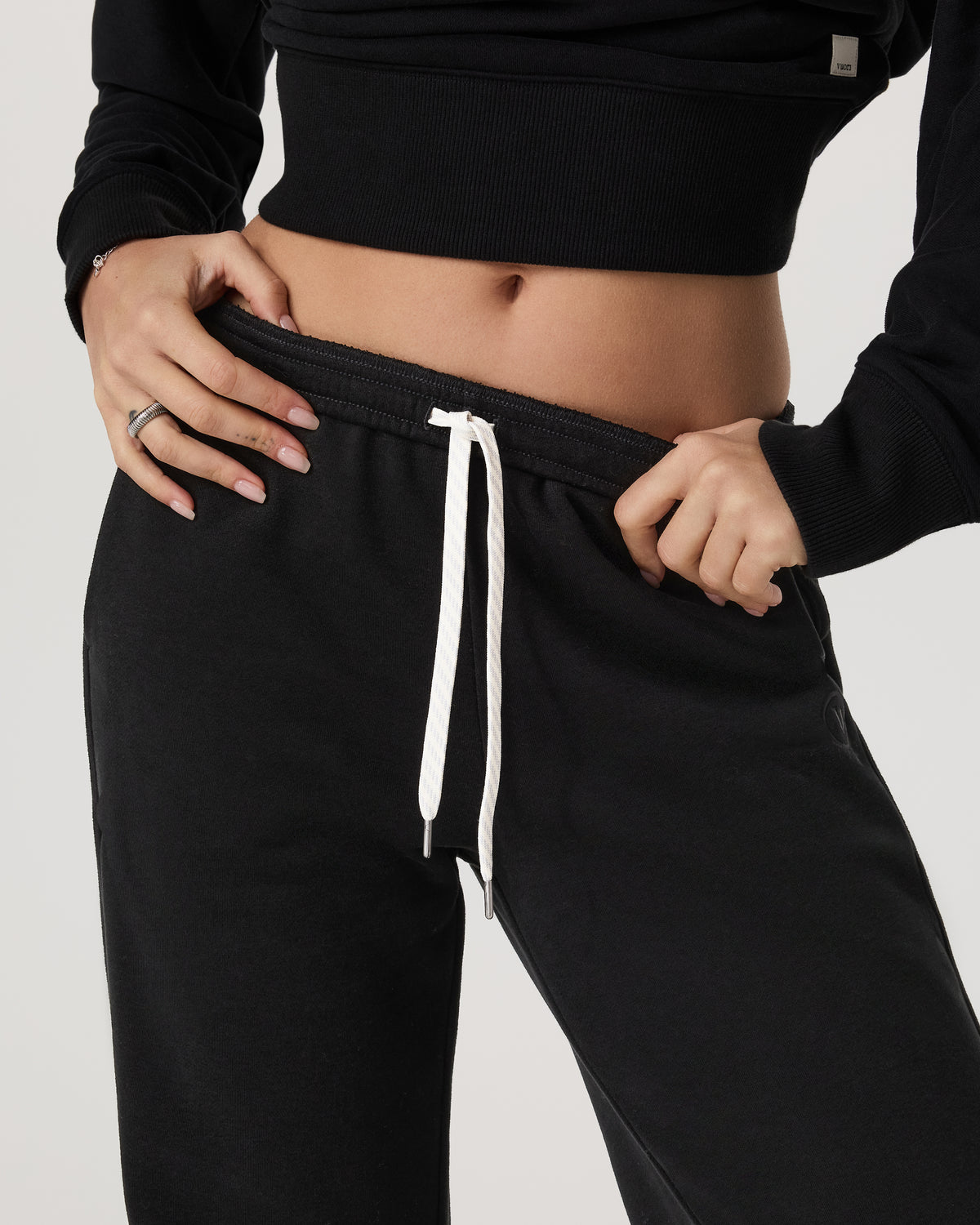 Sedona Straight Leg Sweatpant - Long Women's Black Pant | Vuori online - US 2481