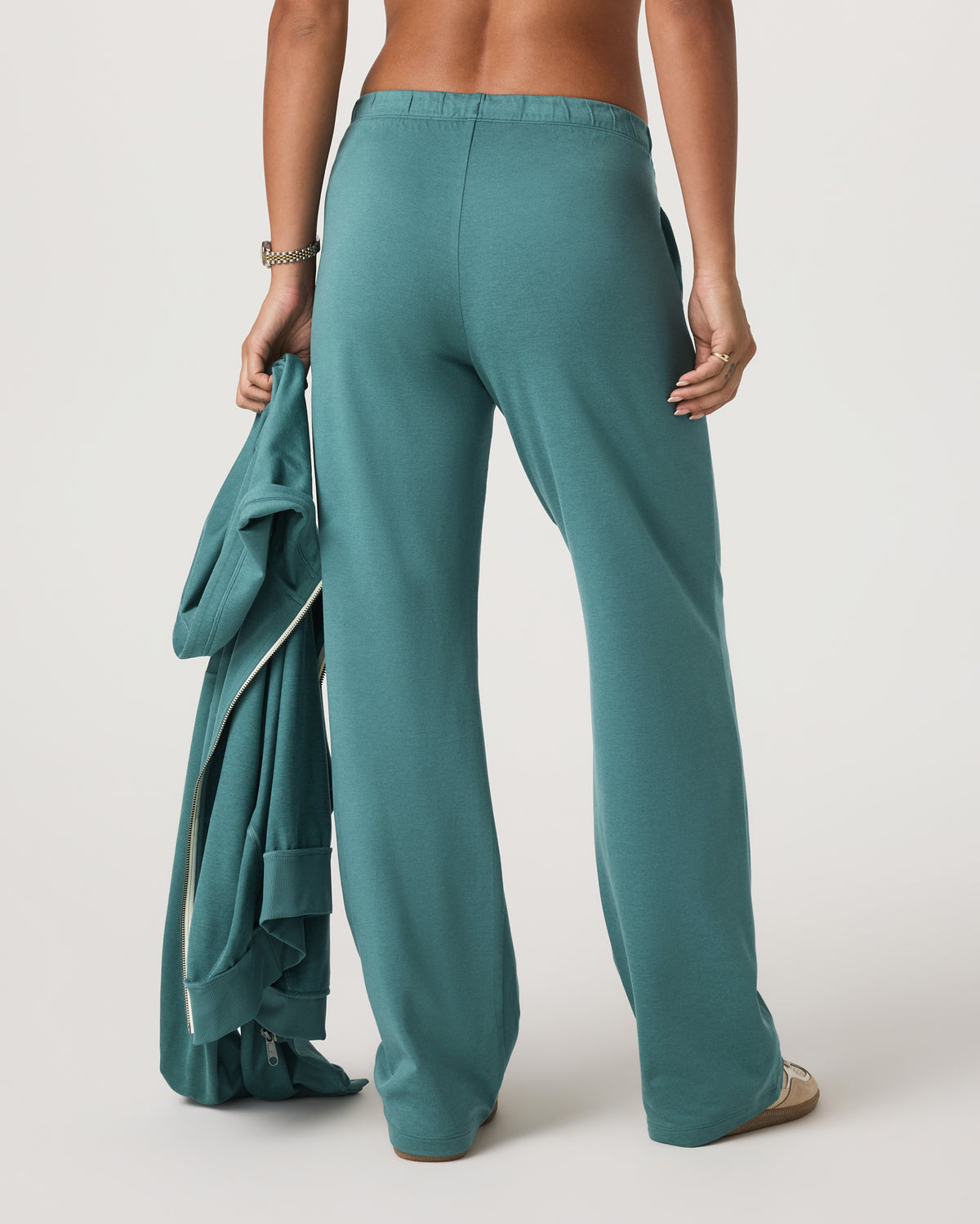 Women's Halo Modern Strght Leg Pant - Short Bluegrass | Vuori sale - US 6473