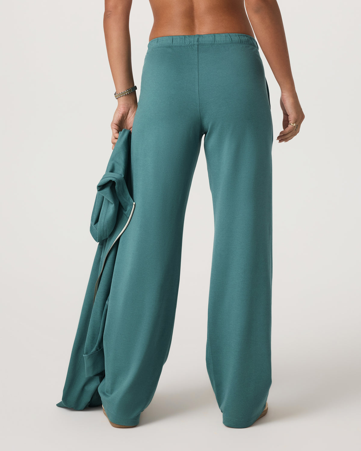 Halo Straight Leg - Long Women's Bluegrass Heather Pant | Vuori onsale - US 3354