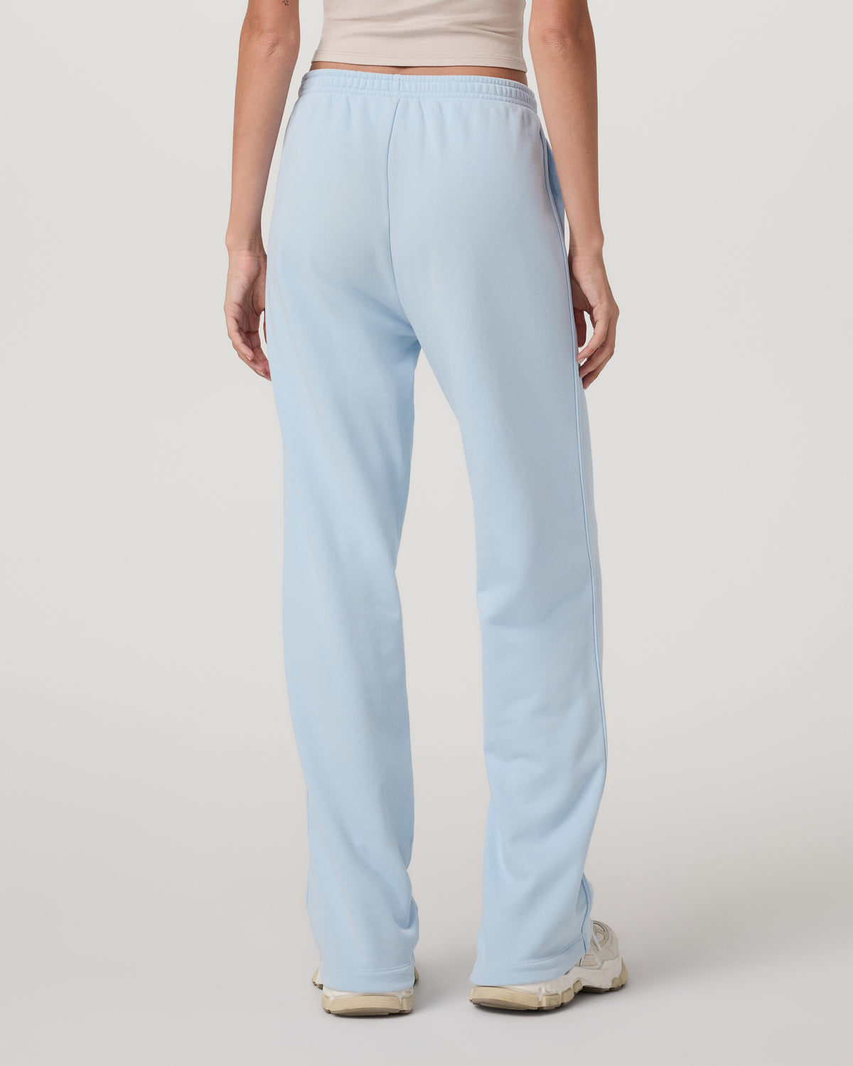 Sedona Straight Leg Sweatpant - Short Crystal Blue Pants | Vuori online - US 3373