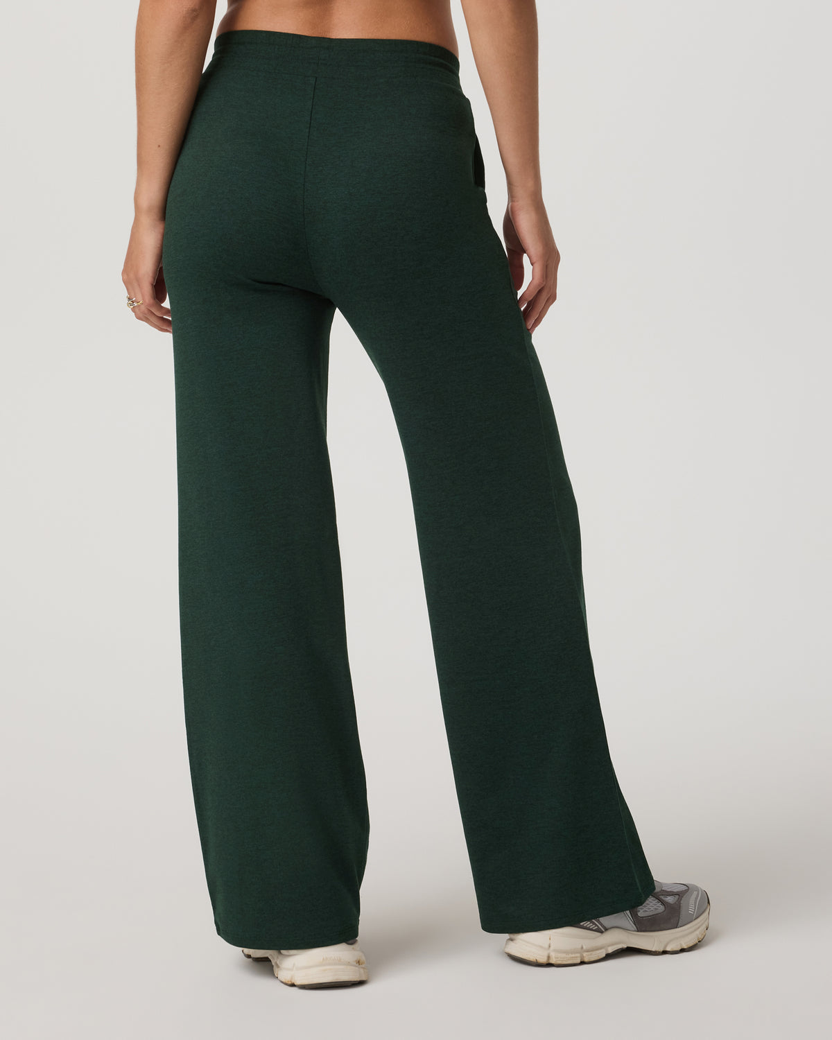 Halo Wideleg - Short Women's Evergreen Wideleg Pants | Vuori sale - US 4442