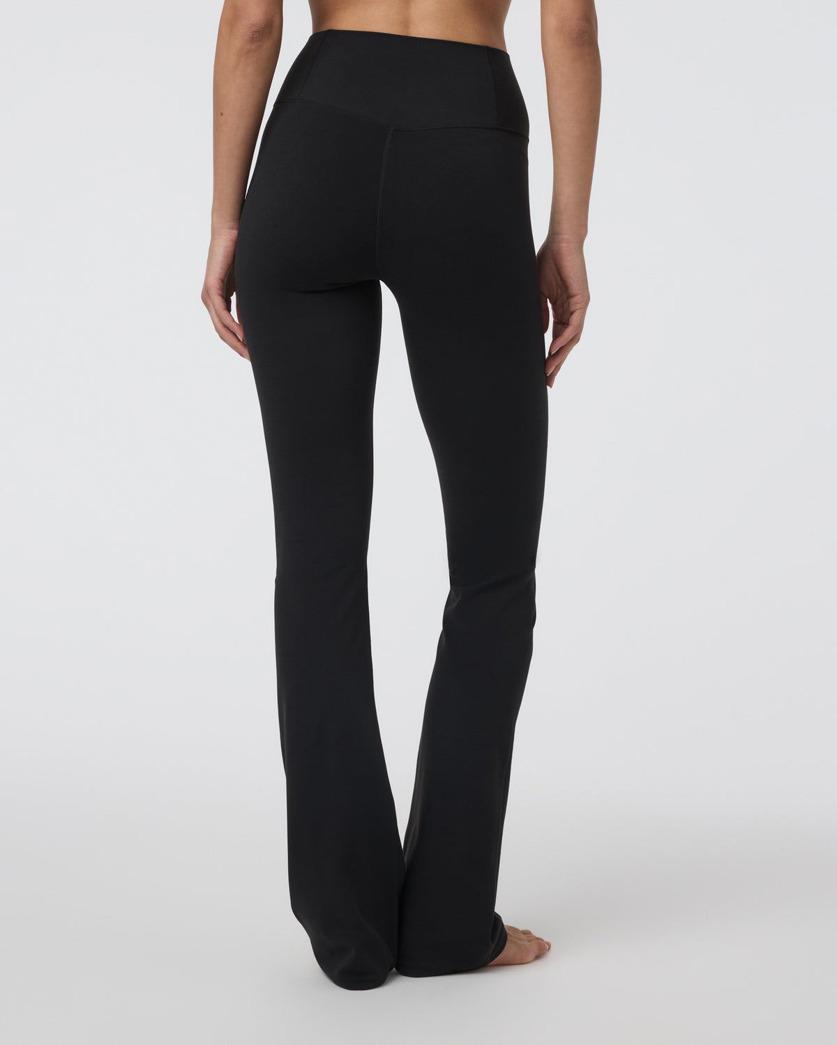Vuori AllTheFeels™ Slim Flare Black | Vuori discount - US 9470