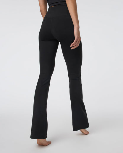 Vuori AllTheFeels™ Slim Flare - Long Black | Vuori for sale - US 3839