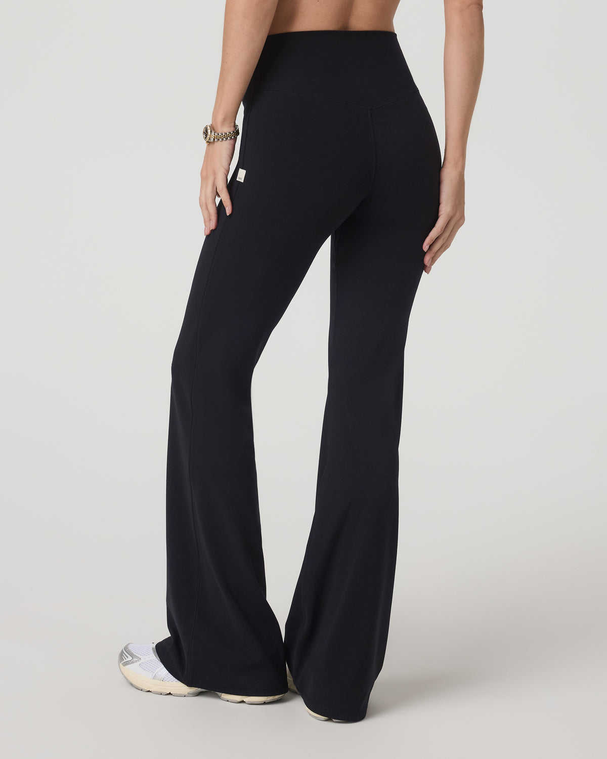 Vuori AllTheForm™ Flare - Short Women's Black Leggings | Vuori online - US 4292