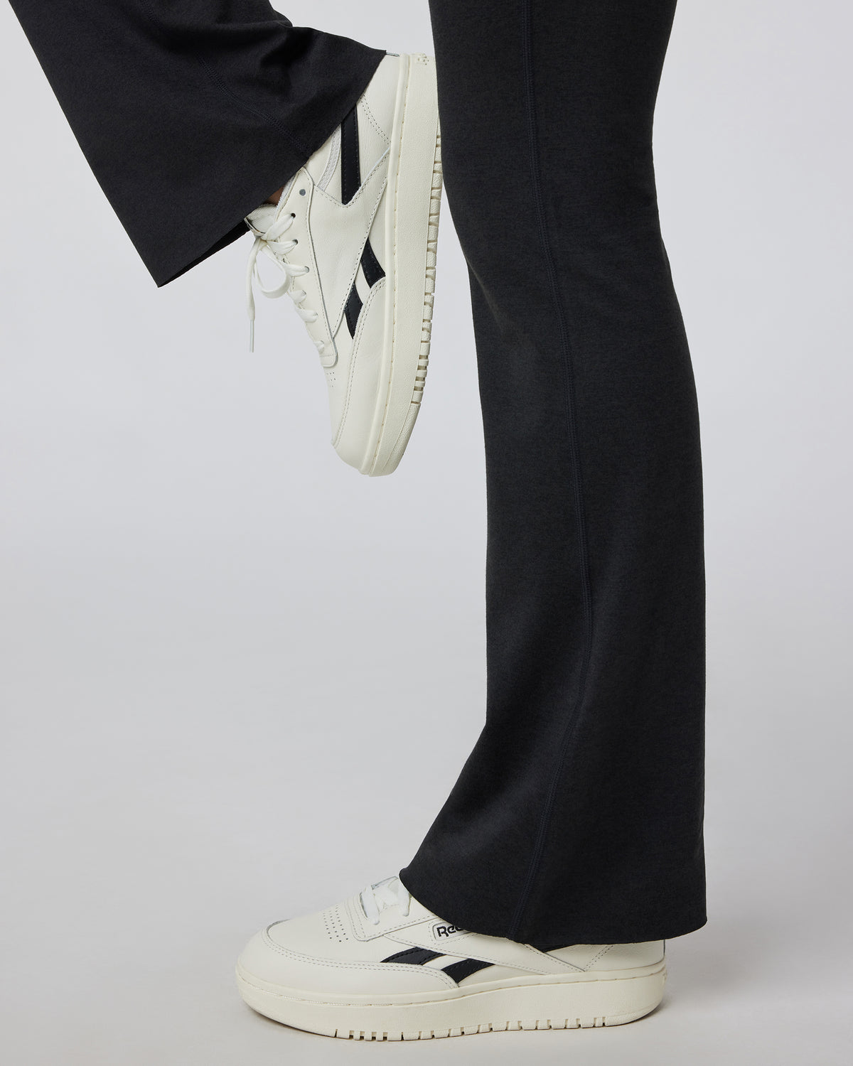 Halo Slim Flare Women's Black Flare Leggings | Vuori discount - US 1918